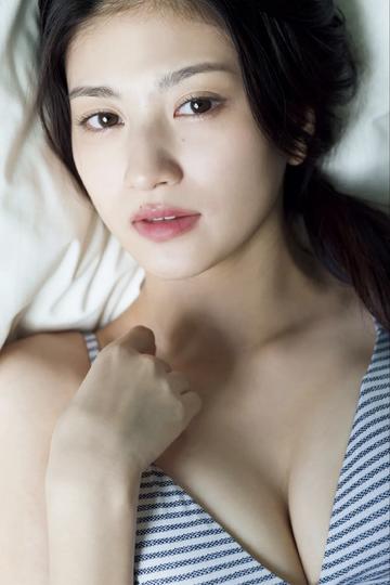 日韩欧美国产制服第六页